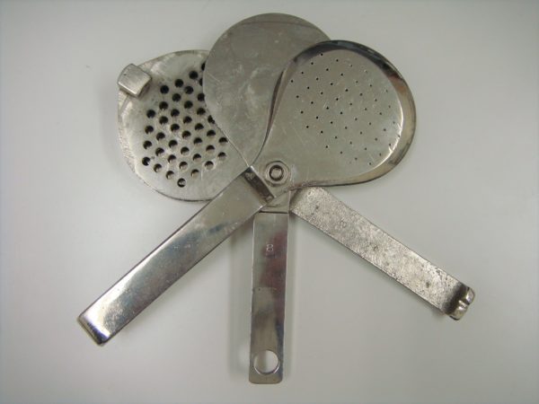 サタケ 流下式選別機 FS100CBA | 中古精米機・色彩選別機販売の ...